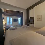 Charming Pied-A-Terre - Marais
